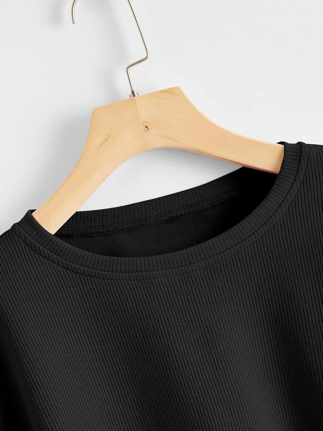 OYOANGLE Women's Casual Basic Crew Neck Raw Hem Crop Sweatshirt Long Sleeve Crop Tops